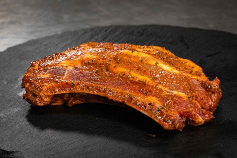 Provence-Rippchen. MÖNKE Fleisch GmbH & Co. KG, Pulheim. Das Angebot umfasst unter anderem regionales Fleisch aus dem Umland, argentinisches Steakfleisch, irisches Weiderind, Lammfleisch aus Neuseeland, Seafood sowie exotische Fleischsorten.