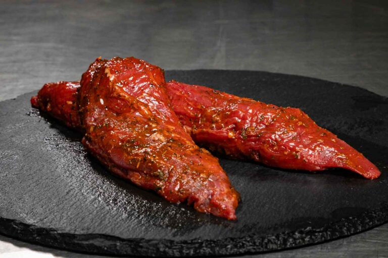 Rinder-Teres-Major. MÖNKE Fleisch GmbH & Co. KG, Pulheim. Das Angebot umfasst unter anderem regionales Fleisch aus dem Umland, argentinisches Steakfleisch, irisches Weiderind, Lammfleisch aus Neuseeland, Seafood sowie exotische Fleischsorten.